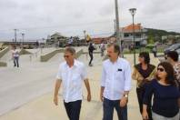 O prefeito Carlto Merss recebeu na sábado (12/11) a visita do ministro da Ciência, Tecnologia e Inovação, Aloisio Mercadante. O prefeito acomanhado da primeira-dama, Marinete Merss, mostrou ao ministro o Parque da Cidade - Fotografo: Mauro Artur Schlieck - Data: 12/11/2011