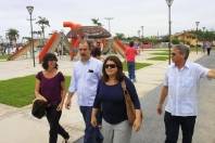 O prefeito Carlto Merss recebeu na sábado (12/11) a visita do ministro da Ciência, Tecnologia e Inovação, Aloisio Mercadante. O prefeito acomanhado da primeira-dama, Marinete Merss, mostrou ao ministro o Parque da Cidade - Fotografo: Mauro Artur Schlieck - Data: 12/11/2011