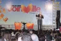 Em seu discurso, durante a solenidade de abertura da 9ª edição da Feira do Livro de Joinville, o prefeito Carlito Merss destacou a impotância do evento e destacou o que sua administração faz para melhorar a qualidade de vida do joinvillense. - Fotografo: Mauro Artur Schlieck - Data: 12/04/2012
