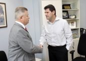 Prefeito Udo Döhler durante visita ao diretor do Fórum de Joinville, Rudson Marcos - Fotografo: Rogerio da Silva - Data: 17/01/2013