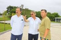 O prefeito Carlto Merss recebeu na sábado (12/11) a visita do ministro da Ciência, Tecnologia e Inovação, Aloisio Mercadante. O prefeito mostrou ao ministro o Parque da Cidade - Fotografo: Mauro Artur Schlieck - Data: 12/11/2011