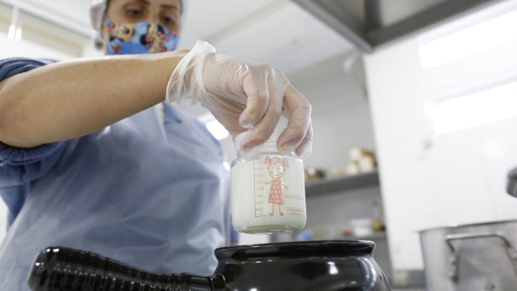 Programa Mama Nenê atende crianças de 42 CEIs municipais
