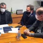 Prefeito Adriano Silva e secretário Jorge Correa de Sá participam de reunião com Governo do Estado