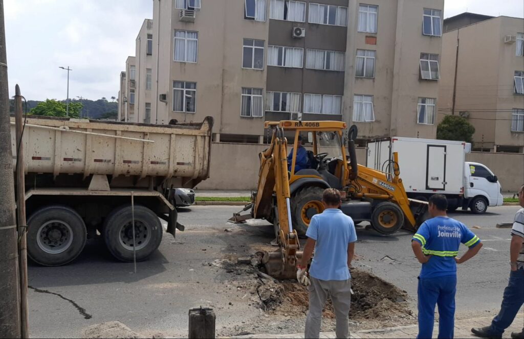 Rua Inácio Bastos precisará ser totalmente interditada na tarde desta terça-feira (28/9)