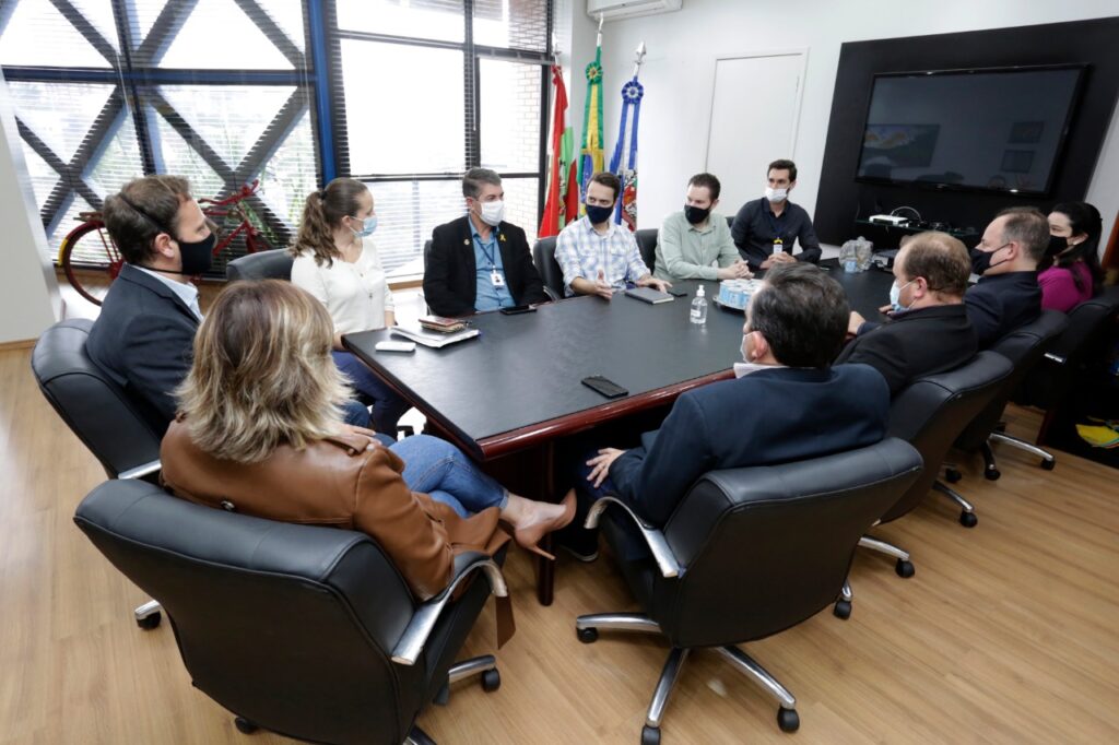 Prefeitura de Joinville realiza ação coordenada para regularização do comércio ambulante