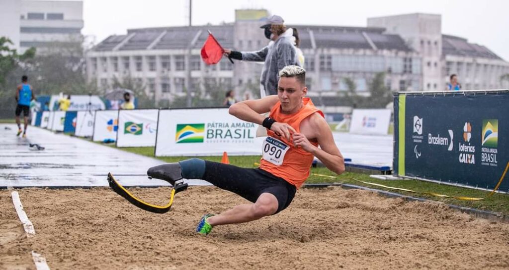 Joinville é destaque no esporte paralímpico em competições de atletismo e basquete