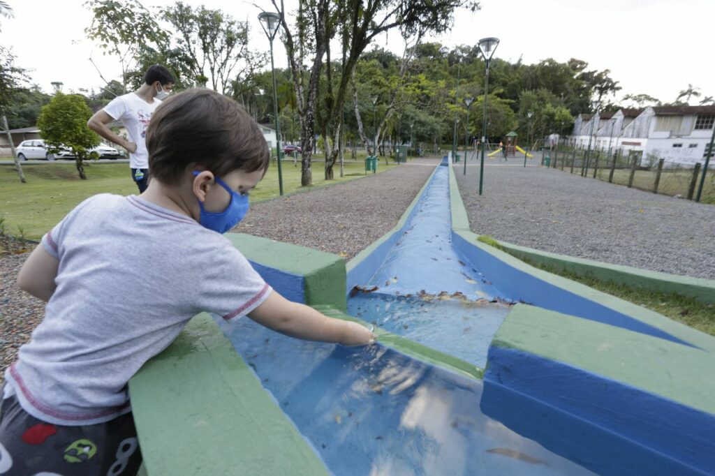Espelho d’água do Parque das Águas de Joinville passa por manutenção