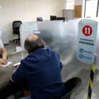 Contribuinte é atendido na Prefeitura de Joinville