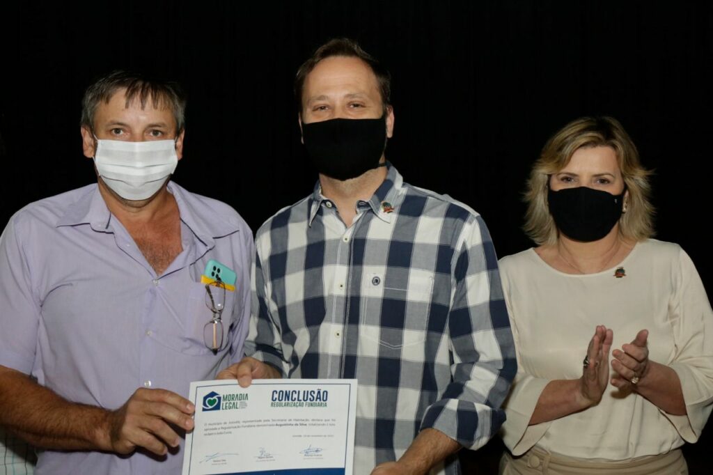Prefeitura de Joinville entrega Certificados de Regularização Fundiária e celebra emissão de mais de mil documentos