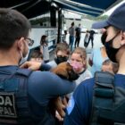 guardas municipais em atividade com alunos da rede municipal
