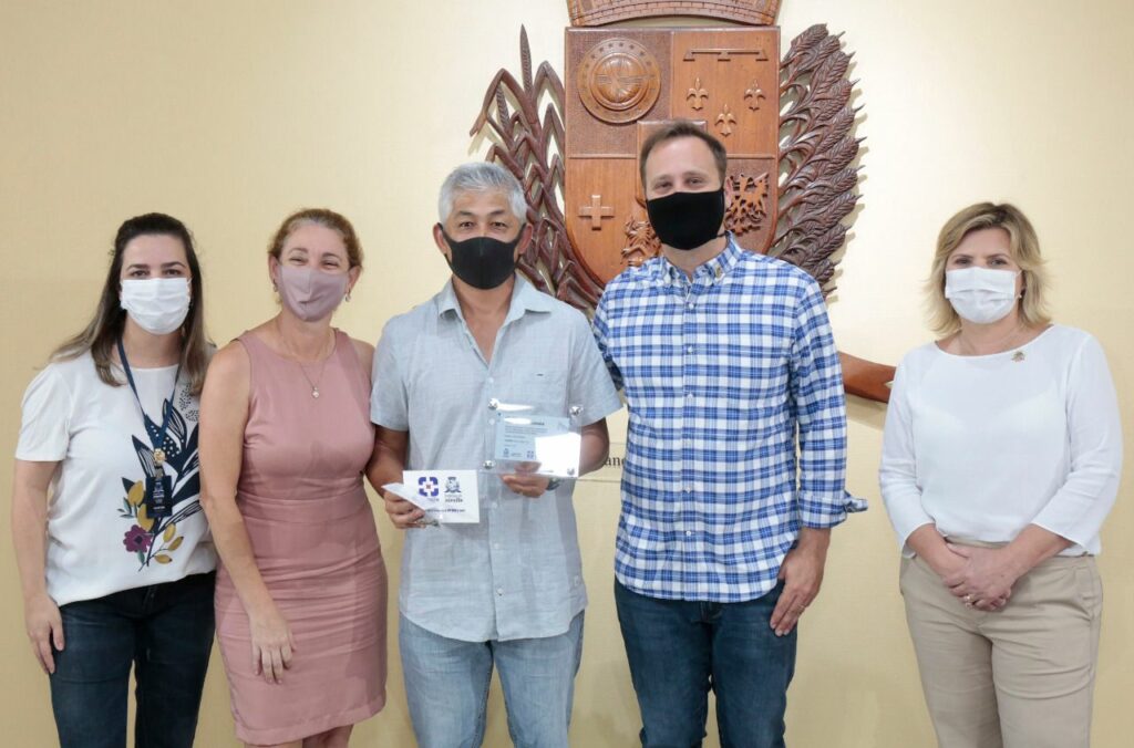 Ipreville homenageia servidores municipais aposentados e pensionistas