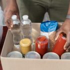 caixa com donativos