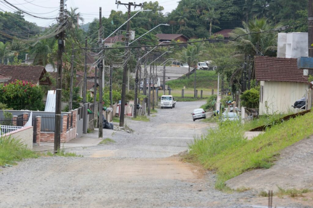 Prefeitura entrega Ordem de Serviço para a pavimentação de 11 ruas