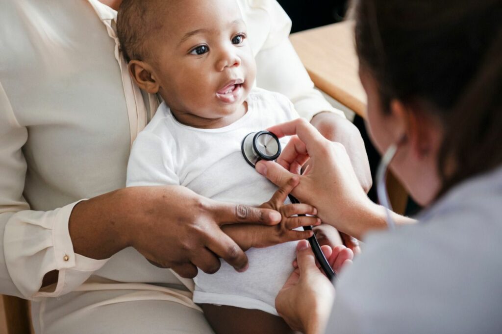 Novas escalas médicas reforçam atendimento de Pediatria nas UPAs Sul e Leste