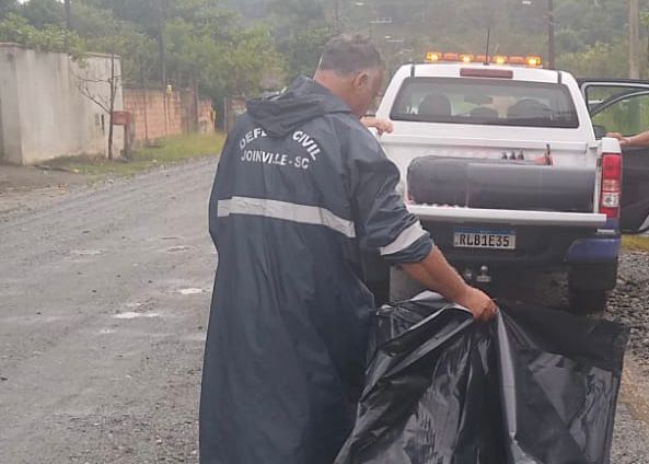 Defesa Civil atende chamados após temporal com granizo em Joinville