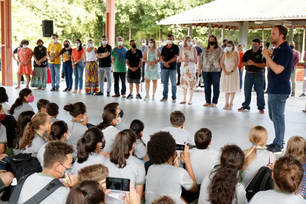 Prefeitura de Joinville entrega da Ordem de Serviço para construção da quadra coberta da Escola Agrícola
