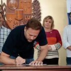 Prefeito Adriano Silva assina Lei Complementar 601