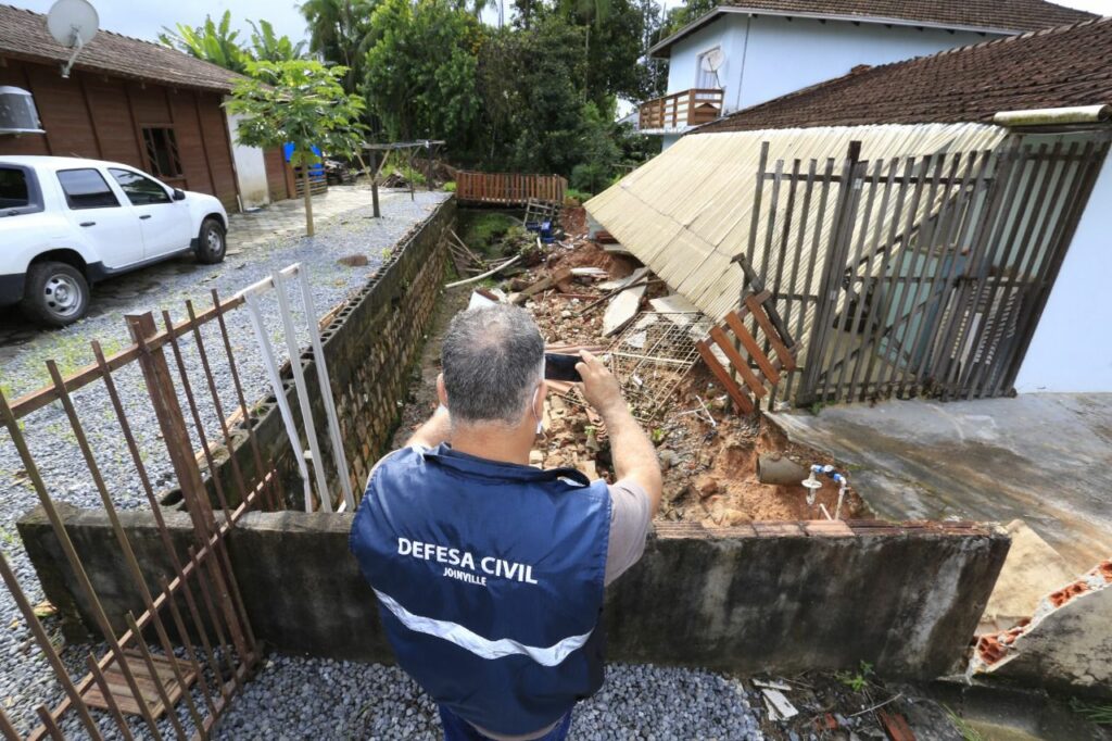 Defesa Civil de Joinville monitora possibilidade de chuva intensa