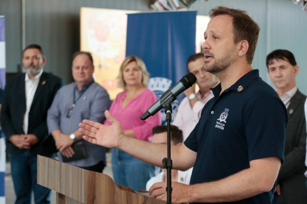 Prefeito Adriano sanciona Lei que torna Joinville apta a receber a tecnologia 5G