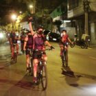 Ciclistas pedalam na região central de Joinville