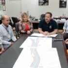 Prefeito Adriano Silva em reunião com autoridades em seu gabinete