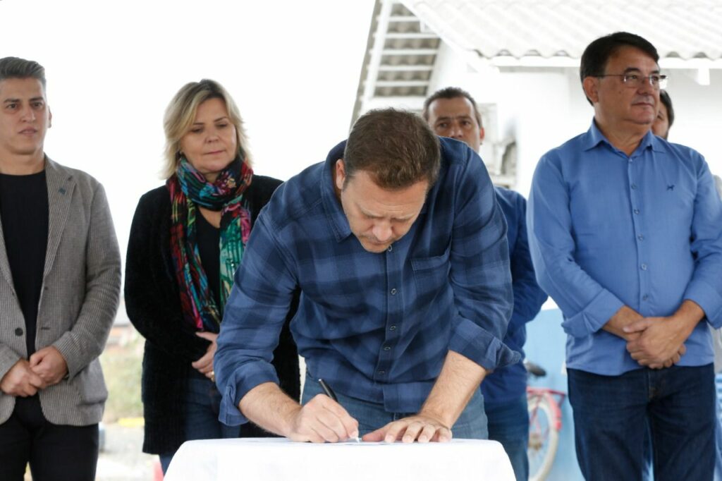 Prefeitura de Joinville inicia obra de pavimentação na Estrada Timbé