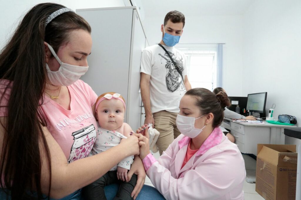 Joinville aplica 4,3 mil doses de vacinas durante o Dia D