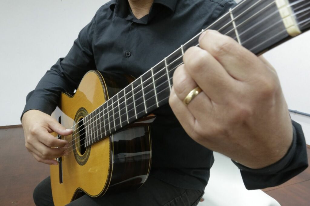 Escola de Música Villa-Lobos realiza apresentações no Teatro Juarez Machado