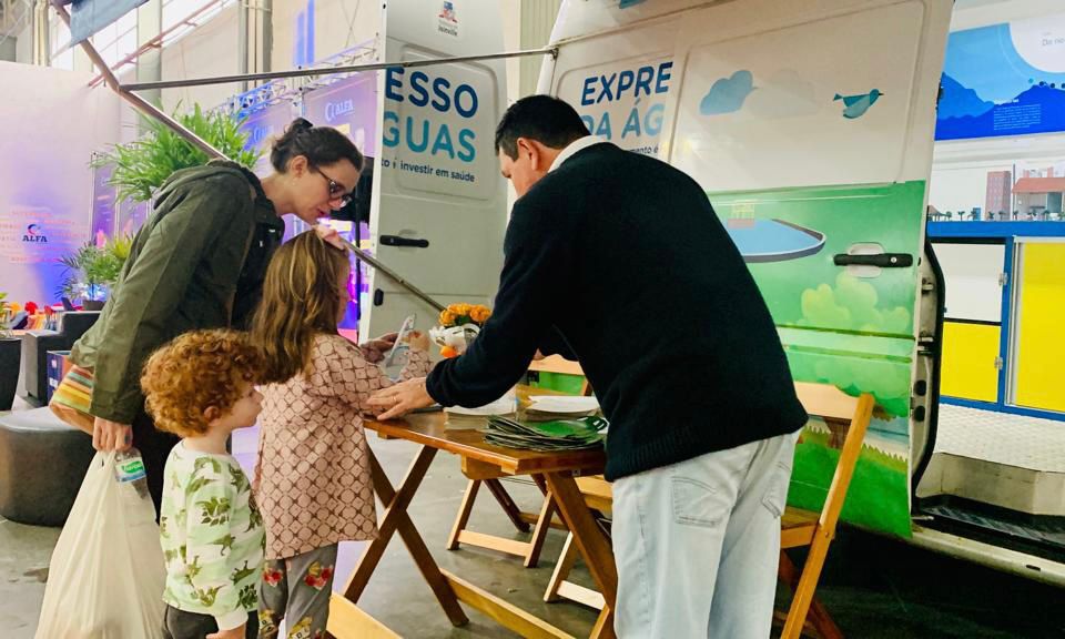 Águas de Joinville participa da Feira do Livro de Joinville