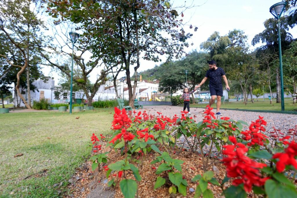 Áreas adotadas no Programa Joinville Mais Bonita receberam investimentos de mais R$ 2 milhões