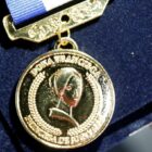Imagem da medalha Dona Francisca