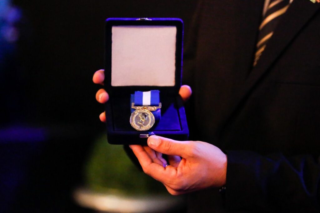 ACIJ recebe Medalha Dona Francisca, maior horaria concedida pelo município