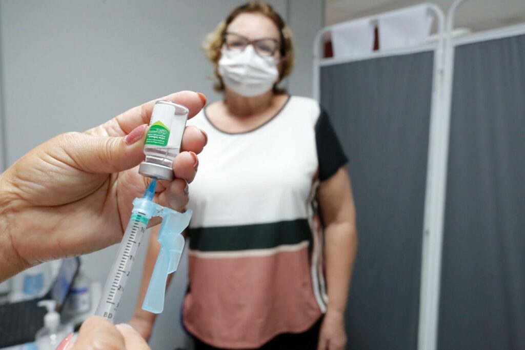 Três Unidades Básicas de Saúde abrem no sábado para vacinação em Joinville