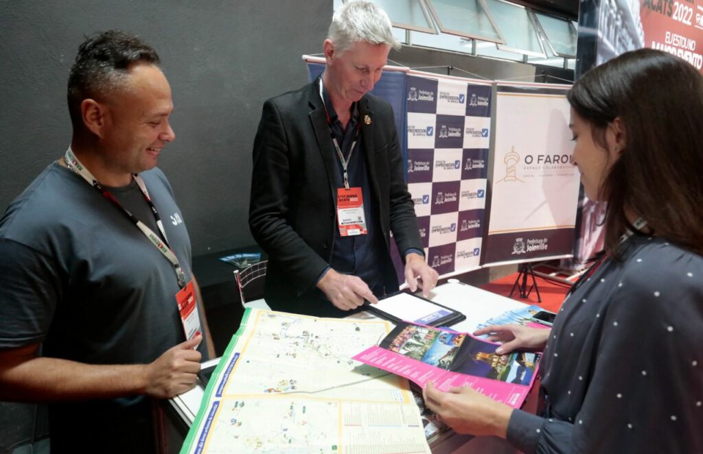 Prefeitura de Joinville participa da Exposuper com estande para atender empreendedores