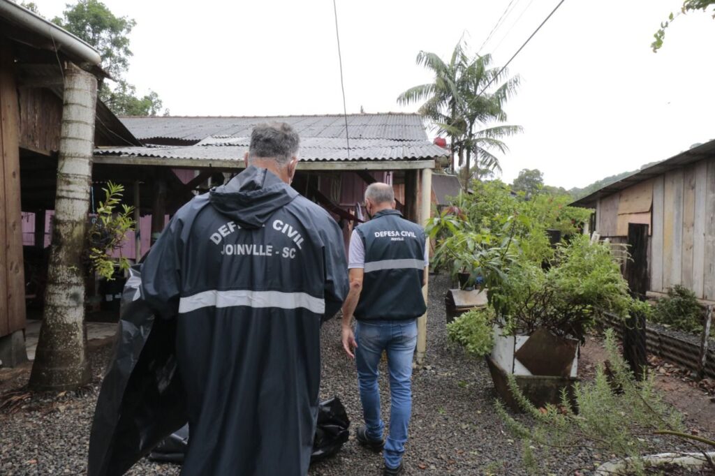 Defesa Civil alerta para possibilidade de vento a partir da madrugada desta sexta-feira