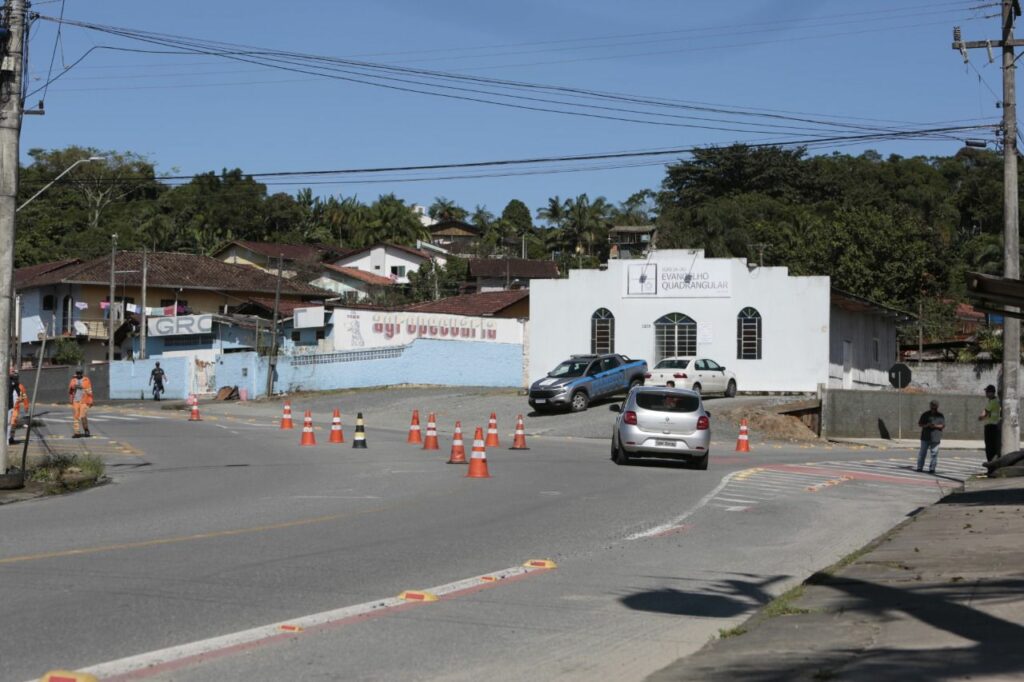Detrans implanta rotatória no bairro João Costa nesta quinta-feira