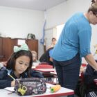 professora em sala de aula