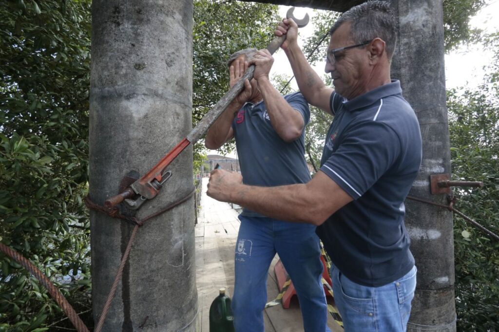 Obras na ponte pênsil do bairro Comasa iniciaram nesta segunda-feira