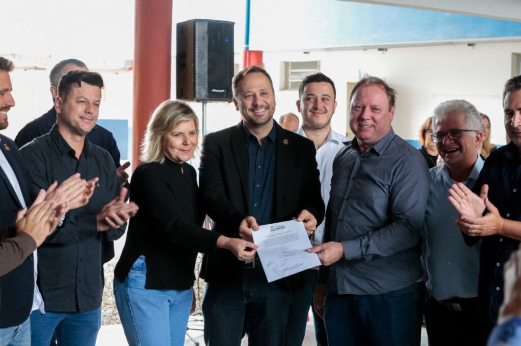 Prefeitura de Joinville entrega Ordem de Serviço para iniciar construção de nova escola na zona Sul