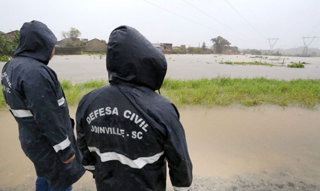 Defesa Civil de Joinville alerta para previsão de chuvas fortes e persistentes nos próximos dias