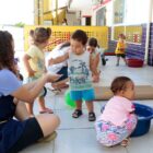 Crianças brincam em Centro de Educação Infantil de Joinville