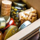 Caixa com alimentos