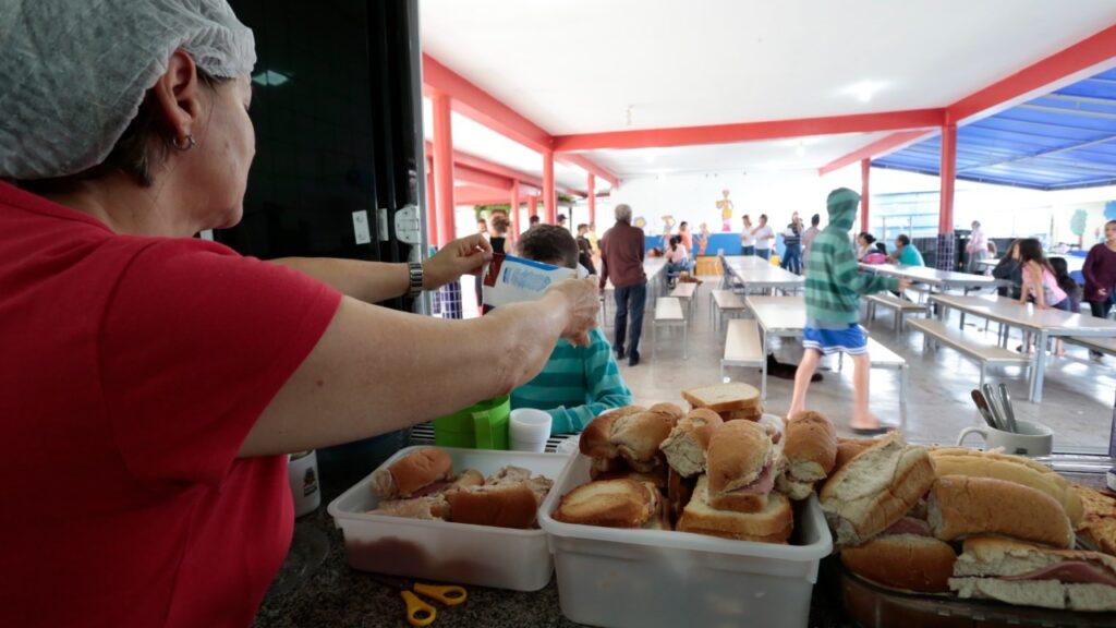 Abrigos emergenciais já acolheram mais de 140 pessoas atingidas pelas chuvas em Joinville