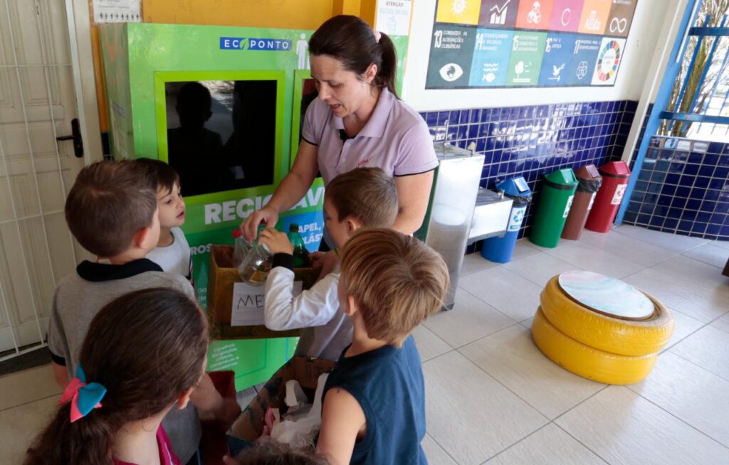 Prefeitura de Joinville instala ecopontos em Escolas Municipais e CEIs para fomentar a educação ambiental
