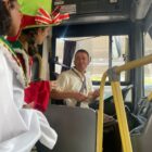 Motorista de ônibus recebe ingressos