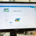Tela de computador com o atendimento virtual da limpeza urbana