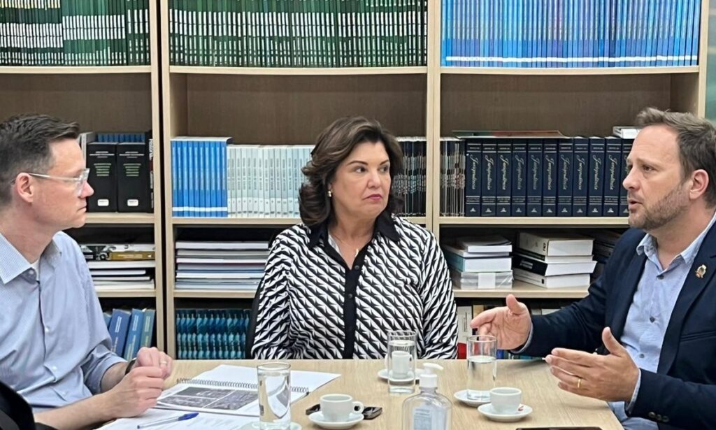 Prefeito apresenta demandas de Joinville ao Secretário de Estado da Fazenda