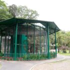 área destinada para aves no parque zoobotânico