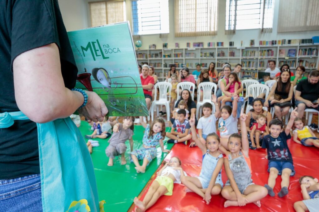 Biblioteca Pública tem sábado com contação de histórias e atrações culturais gratuitas