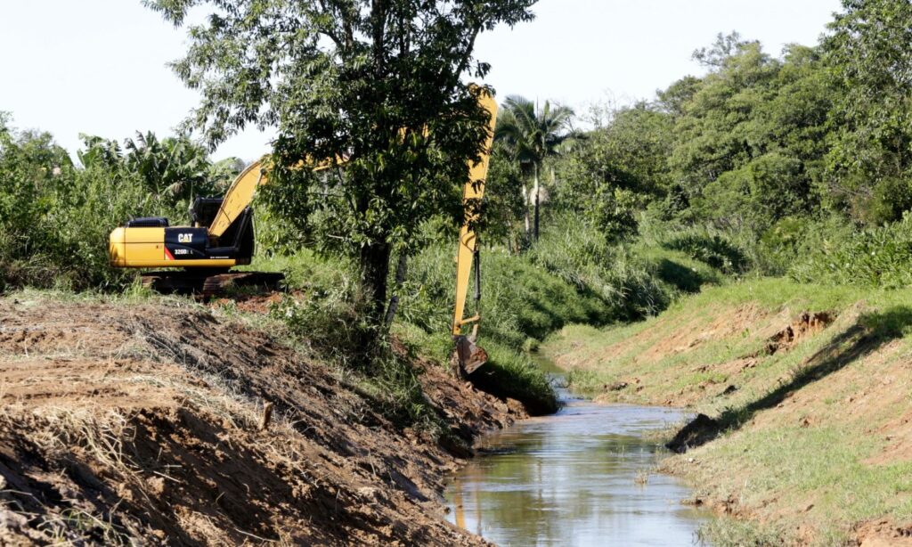 Prefeitura de Joinville limpou mais de 330 km de rios e valas desde 2021